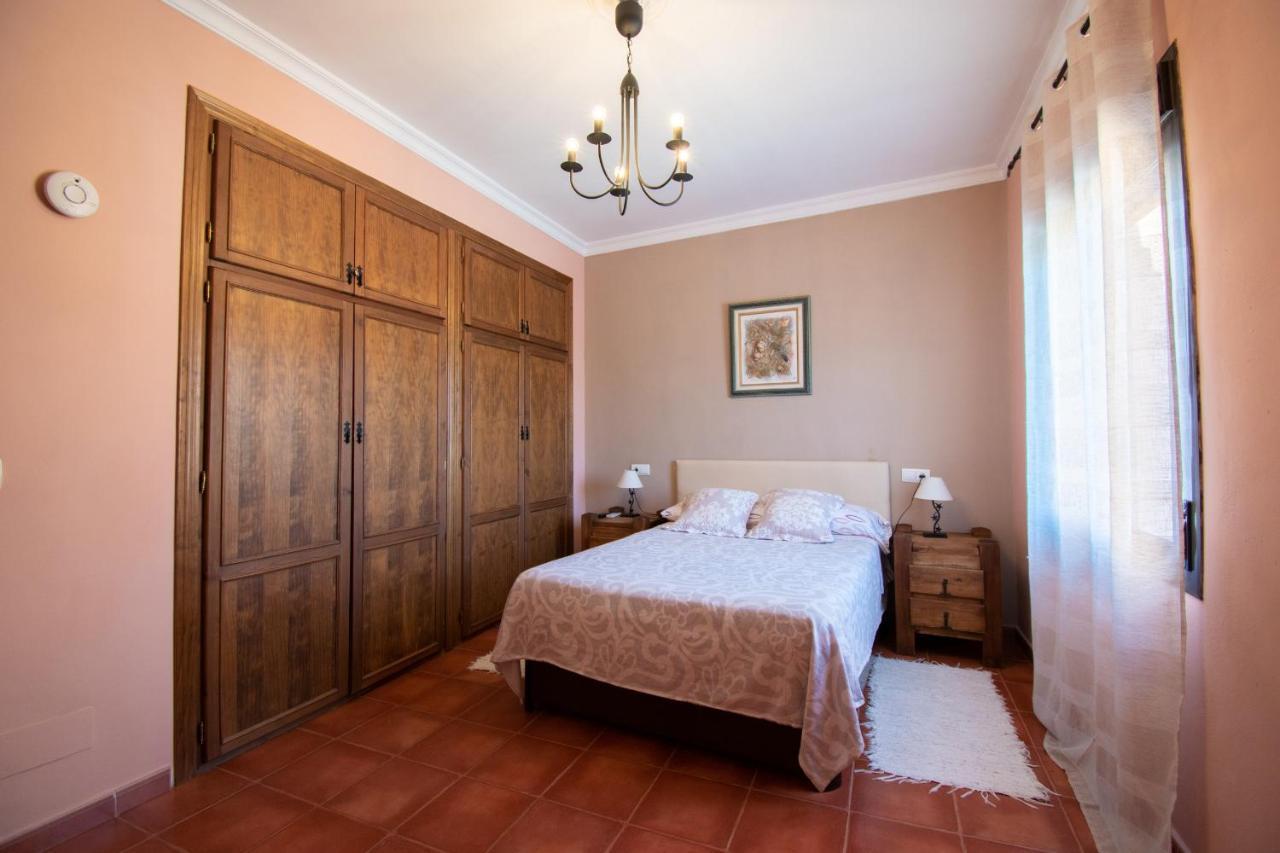 Villa Elisabeth Con Piscina Climatizada Chimenea Y Terraza Arriate Exterior photo